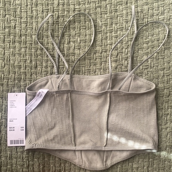 Urban Outfitters crop top - Picture 2 of 2